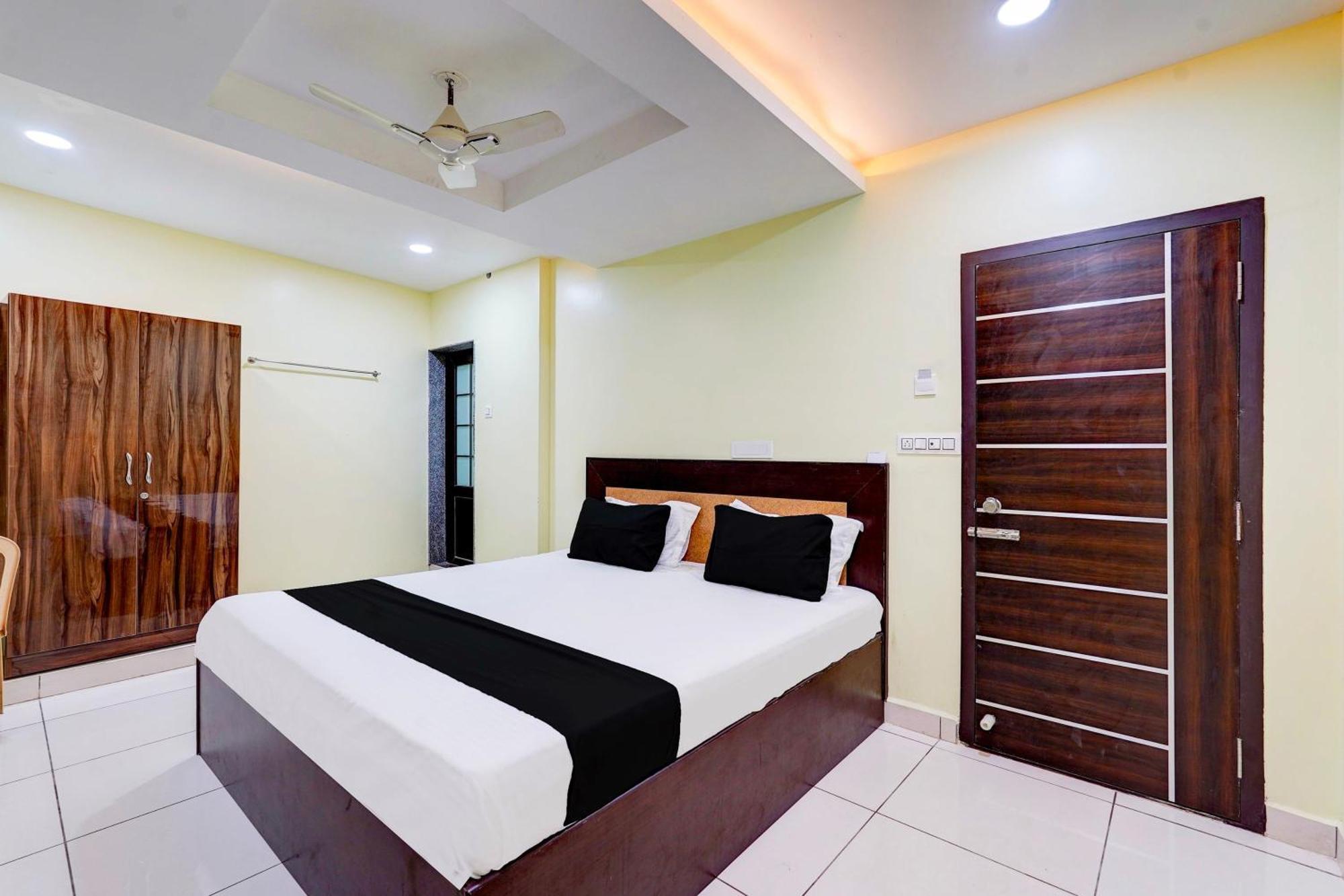 Super Hotel O Perungalathur Near Bus Stand チェンナイ エクステリア 写真