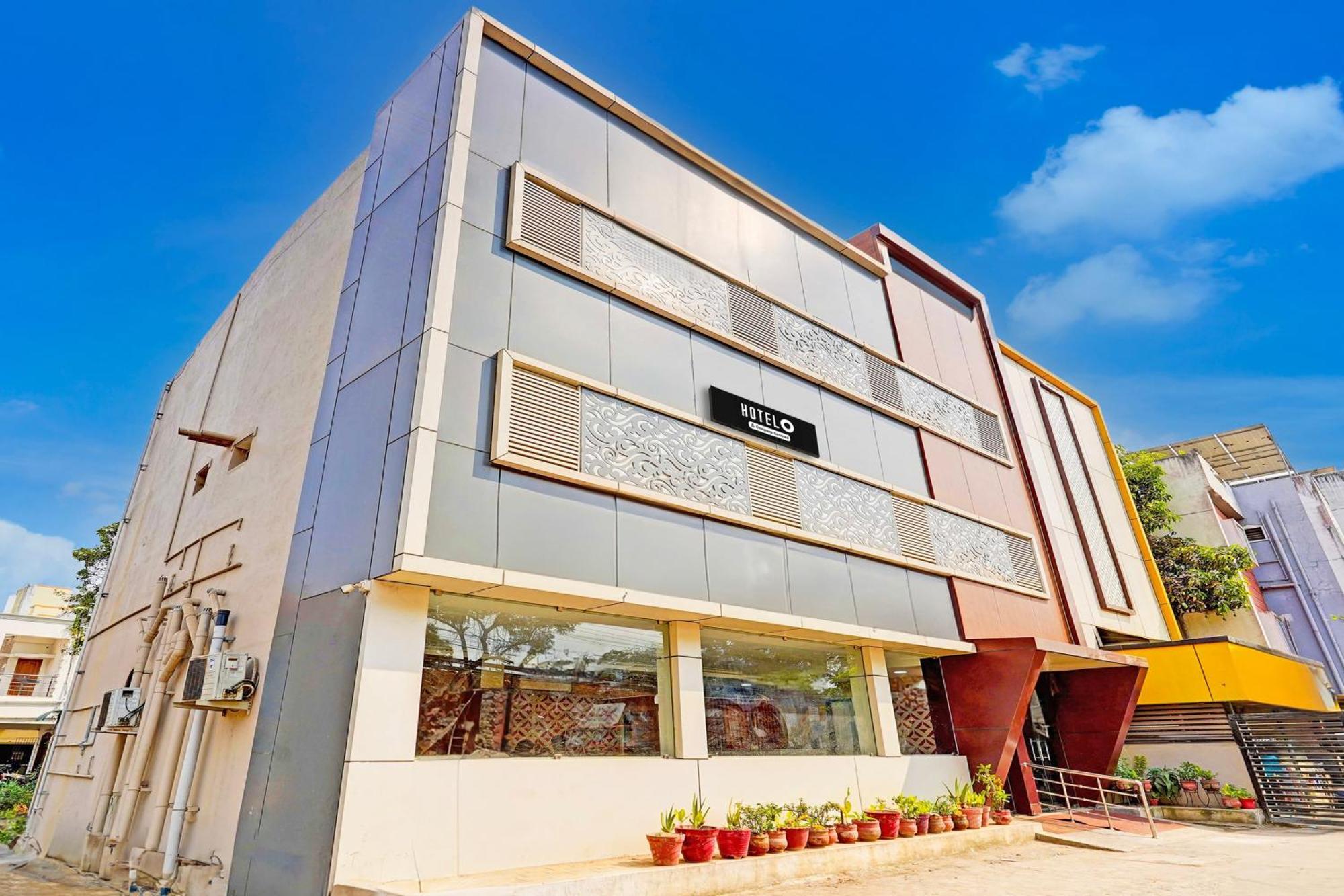 Super Hotel O Perungalathur Near Bus Stand チェンナイ エクステリア 写真