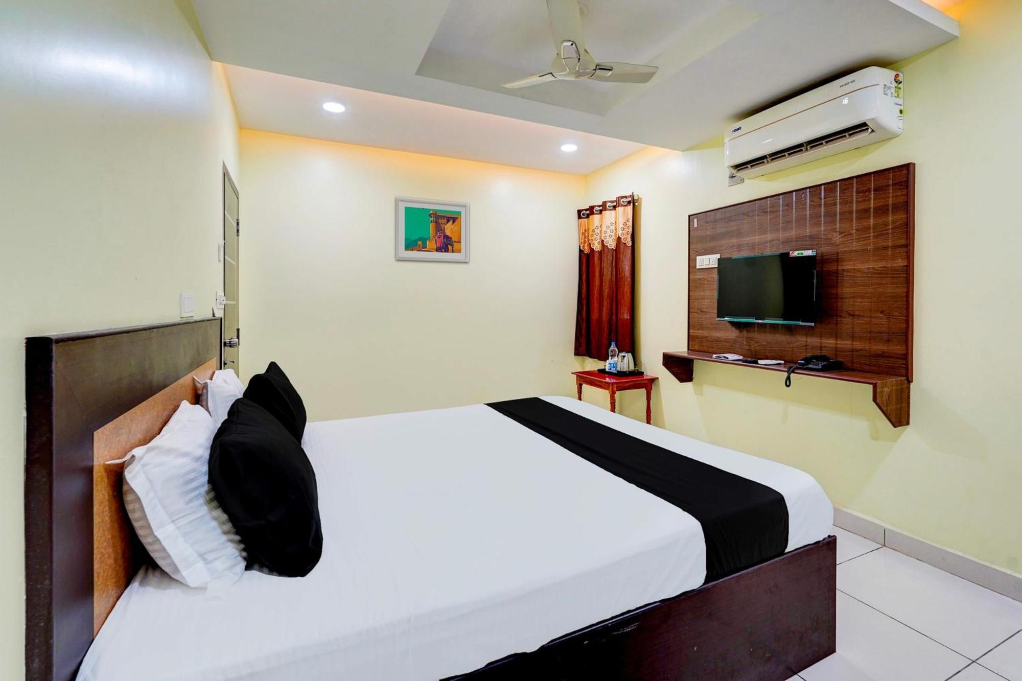 Super Hotel O Perungalathur Near Bus Stand チェンナイ エクステリア 写真