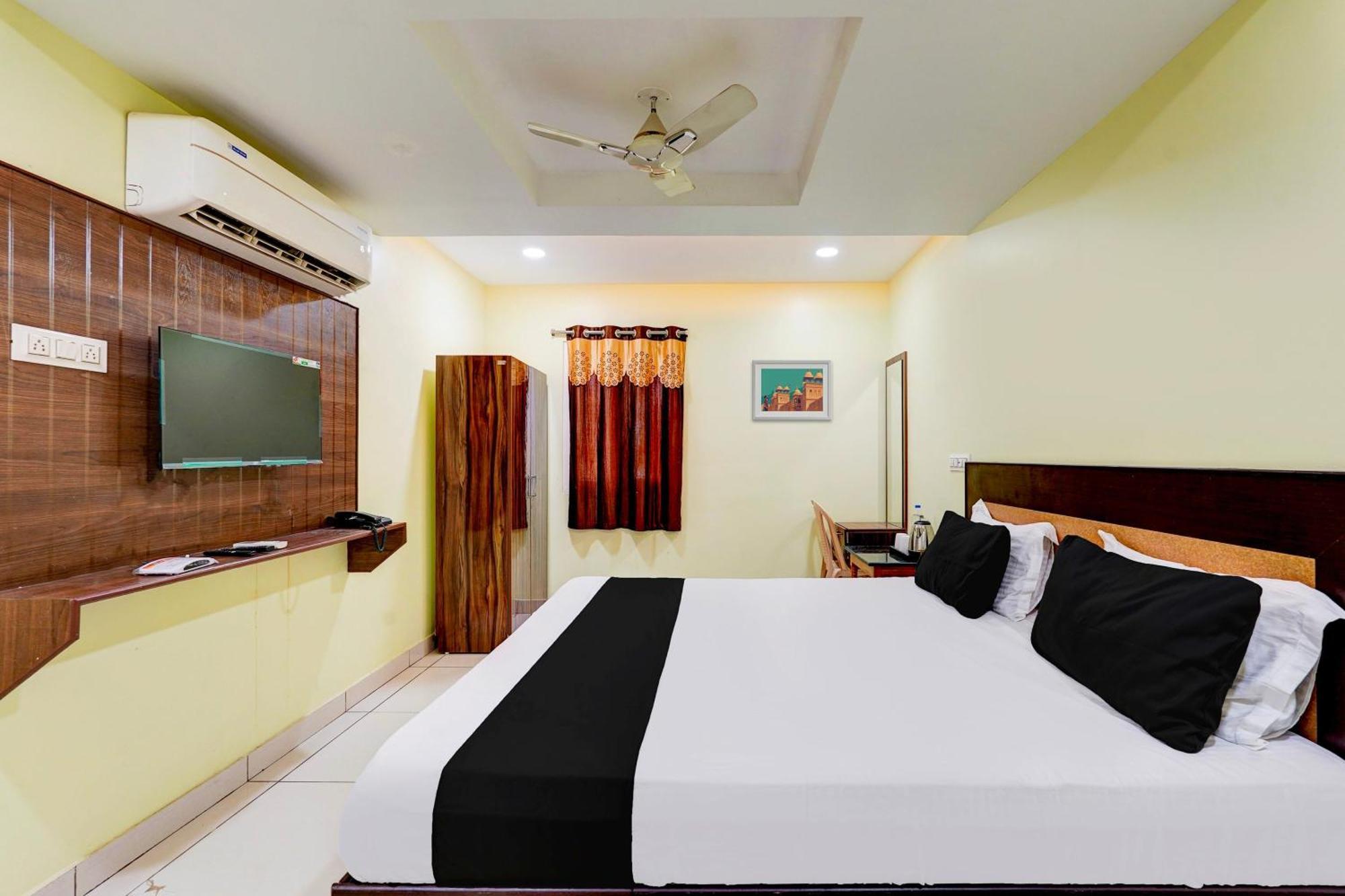 Super Hotel O Perungalathur Near Bus Stand チェンナイ エクステリア 写真