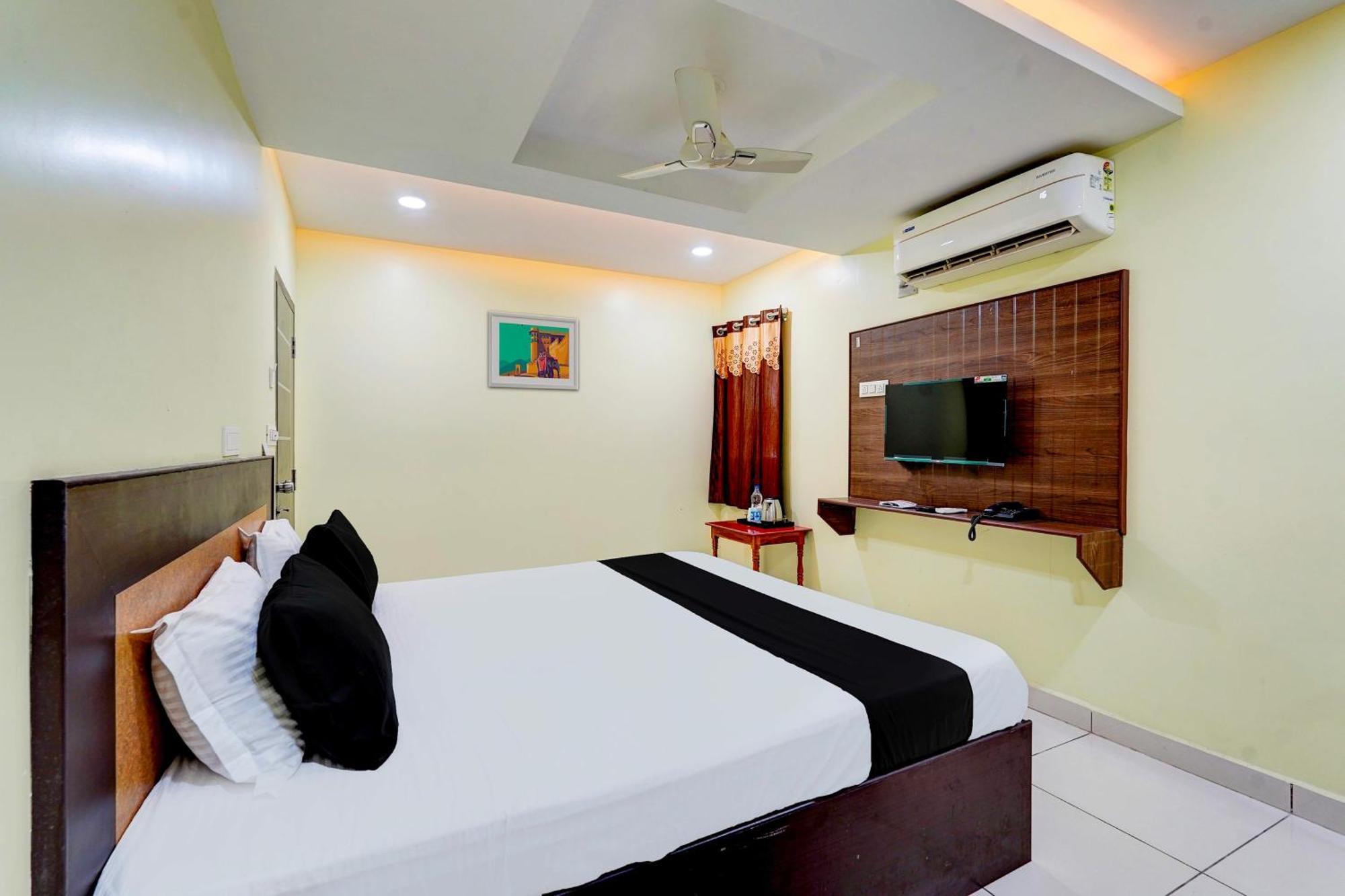 Super Hotel O Perungalathur Near Bus Stand チェンナイ エクステリア 写真