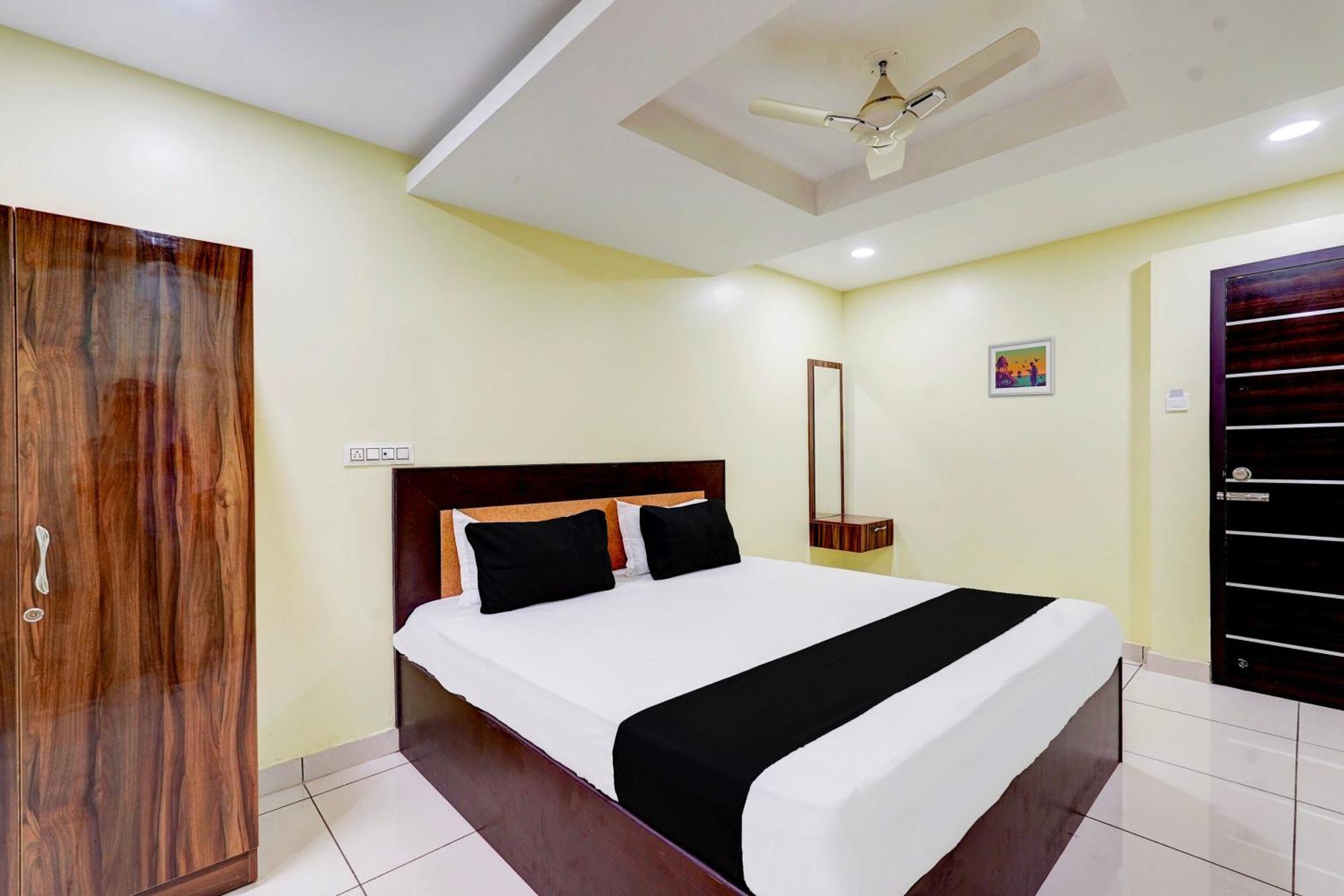 Super Hotel O Perungalathur Near Bus Stand チェンナイ エクステリア 写真
